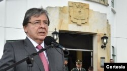El fallecido ministro del Interior, Carlos Holmes Trujillo, tenia previsto renunciar al cargo para iniciar su campaña como aspirante a la presidencia de la República. Foto cortesía Ministerio de Defensa.