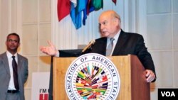 El acuerdo firmado por Insulza promueve el fortalecimiento de los sistemas políticos democráticos y electorales.
