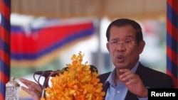 រូបឯកសារ៖ លោកនាយករដ្ឋមន្ត្រី ហ៊ុន សែន ថ្លែងនៅក្នុងពិធីសម្ពោធគម្រោងការពារទឹកជំនន់ក្រោមការឧបត្ថម្ភពីប្រទេសជប៉ុន នៅរាជធានីភ្នំពេញ ថ្ងៃទី៤ ខែមីនា ឆ្នាំ២០១៩។ 