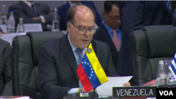 Jefe de la delegación del gobierno interino de Venezuela ante la Organización de los Estados Americanos, Julio Borges. 