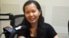 លោកស្រី​ ស៊ុយ​ ចាន់ណេ​ អ្នក​គ្រប់​គ្រង​ប្រចាំ​តំបន់​អាស៊ី​អាគ្នេយ៍​នៃ​អង្គការ​InSTEDD iLab Southeast Asia នៅ​ក្នុង​បន្ទប់​ផ្សាយ​របស់​វិទ្យុ​វីអូអេ​ រាជធានី​ភ្នំពេញ​ ថ្ងៃសៅរ៍​ទី​៣០​ ខែ​មករា​ ឆ្នាំ​២០១៦។ (សើ​ សាយ្យាណា/VOA)
