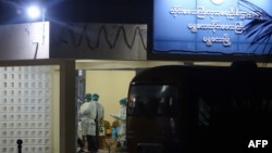 မန္တလေးဆေးရုံ။