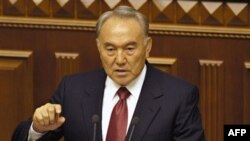 Prezident Nursulton Nazarboyev