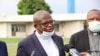 Cardinal Fridolin Ambongo pene na Abbé Donatien Nshole, kalaka mokonzi ya CENCO nsima na bokutani na président Félix Tshisekedi na N'Sele, Kinshasa, 20 avril 2020. (Facebook/Présidence RDC)