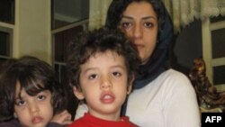 به پیشنهاد برندگان جایزه نوبل صلح بیانیه ای برای آزادی نرگس محمدی صادر شد