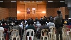 အွန်လိုင်းငွေလိမ်ဂိုဏ်းတွေလက်က လွတ်လာသူထောင်နဲ့ချီ နယ်စပ်မှာသောင်တင်