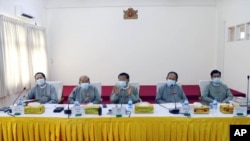 နေပြည်တော်မှာ ပြုလုပ်တဲ့ ပြည်ထောင်စုရွေးကောက်ပွဲကော်မရှင် သတင်းစာရှင်းလင်းပွဲ (ဇွန်လ ၄၊ ၂၀၂၀) © 2020 AP