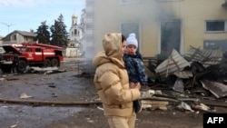 Зеленски вели дека победата на Украина зависи од поддршката од Западот.
