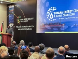 El presidente de Guyana, Mohamed Irfaan Ali, habla en la Conferencia y Exposición sobre Energía de Guyana en Georgetown, Guyana, el 19 de febrero de 2024. REUTERS/Sabrina Valle
