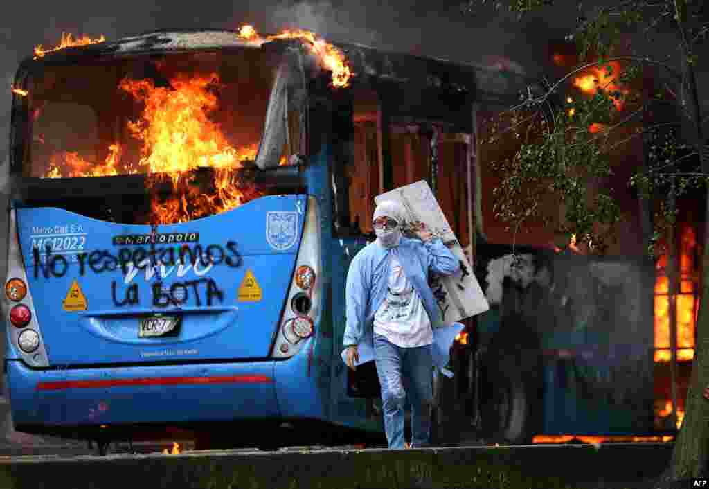 Según el diario económico La República, las pérdidas de los siete sistemas de transporte público en el país son superiores a $60.000 millones (Un poco más de 16 millones de dólares).