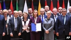 La jefa de la diplomacia europea, Federica Mogherini, anunció el 31 de enero de 2019 el plan del Grupo de Contacto y explicó que esperan alcanzar resultado en 90 días.
