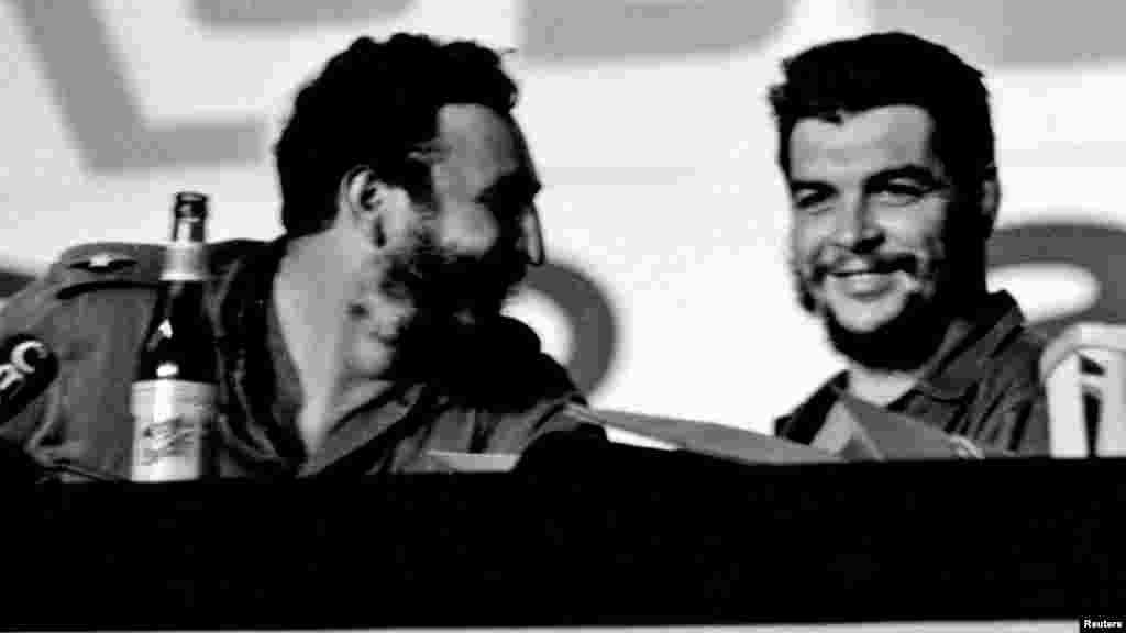 Foto sin fecha junto a Ernesto "Ché" Guevara.