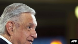 El presidente de México, Andrés Manuel López Obrador, durante una conferencia de prensa en el Palacio Nacional en la Ciudad de México, el 13 de agosto de 2020.