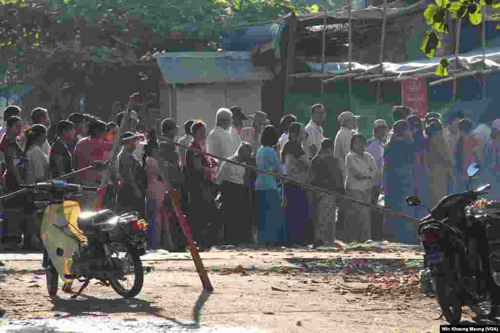 Myanmada o'tgan parlament saylovlarida Aun San Su Kiy boshliq muxolif partiya, Demokratiy uchun milliy liganing qo'li baland kelgan. Hukmron partiya mag'lubiyatini tan olmoqda. Oxirgi chorak asrda o'tkazilgan ilk erkin saylovlar bu.