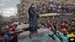 Raila Odinga fala aos seus apoiantes