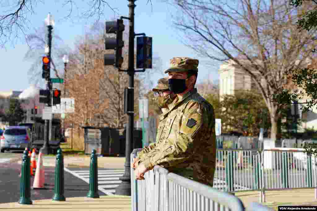 6.000 soldados de la Guardia Nacional fueron desplegados en la ciudad durante el fin de semana y se espera que lleguen hasta 10 mil fuerzas más para el sábado.