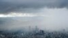 Una vista de las nubes sobre Caracas, vista desde El Ávila, en La Guaira, el 22 de noviembre de 2021.