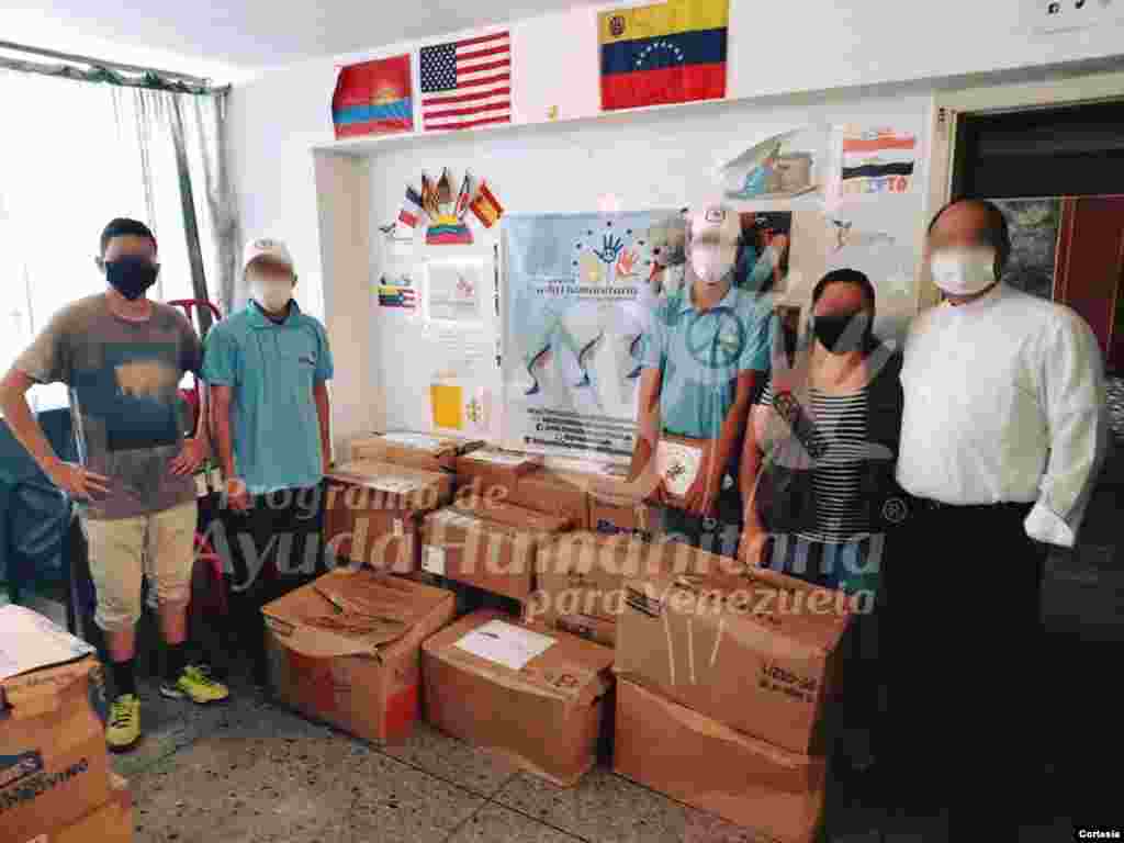 Algunos voluntarios y coordinadores del Programa de Ayuda Humanitaria para Venezuela prefieren ocultar sus identidades por temor a represalias, as&#237; lo relat&#243; su directora Marisol Di&#233;guez a la Voz de Am&#233;rica. [Fotos: Cortes&#237;a PAHV]