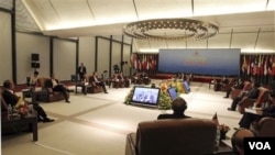 Pertemuan para pemimpin ASEAN dalam KTT ASEAN di Hanoi, Vietnam.