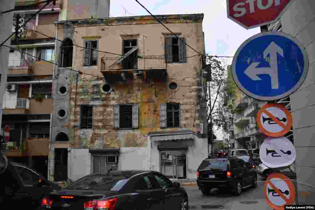 Lübnan iç savaş ülkenin tarihi ve toplumsal dokusuna büyük zararlar verdi. 