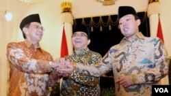 Ketua Komisi Aparatur Sipil Negara Sofian Effendi (kiri), Kepala BKPM Franky Sibarani, dan Kepala BNP2TKI Nusron Wahid usai dilantik oleh Presiden Joko Widodo. (Foto: Dok)