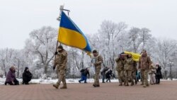 Rusia continúa atacando ciudades e infraestructuras clave en Ucrania

