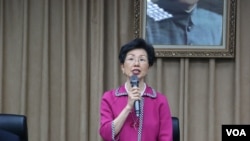 台灣陸委會主委張小月2017年4月11日傍晚召開中外記者會，闡明政府有關李明哲案原則立場。 （申華 拍攝）
