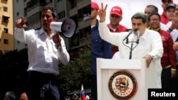 El presidente encargado, Juan Guaidó, y el presidente en disputa, Nicolás Maduro, durante sus discursos llevados a cabo el sábado 9 de marzo de 2019, en Caracas, Venezuela.