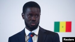 Le président élu du Sénégal, Bassirou Diomaye Faye, s'exprime lors d'une conférence de presse à Dakar, au Sénégal, le 25 mars 2024. REUTERS/ Luc Gnago