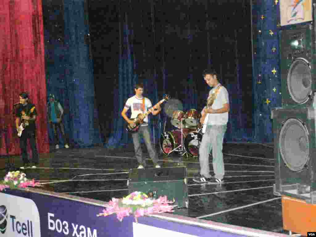 'Tabassum bag'ishla' yoshlar aksiyasi