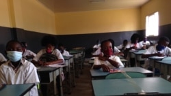 Angola: Estudantes e professores ante o "fantasma" de uma nova onda de greves - 2:00