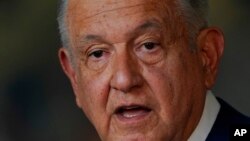 ARCHIVO - El presidente mexicano, Andrés Manuel López Obrador, habla durante su discurso sobre el estado de la nación en el Palacio Nacional en la Ciudad de México, el 1 de septiembre de 2022.
