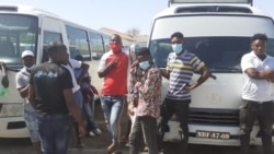 Transportadores em greve no Namibe – 1:24