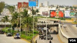 El gobierno permitió a militares mexicanos colaborar con las labores de protección de la policía en distintas ciudades del país.