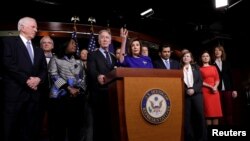 លោក​ស្រី Nancy Pelosi ប្រធាន​សភា ថ្លែង​ក្នុង​សន្និសីទ​សារព័ត៌មាន​អំពី​កិច្ច​ព្រម​ព្រៀង USMCA នៅ​រដ្ឋ​សភា ក្នុង​រដ្ឋ​ធានី​វ៉ាស៊ីនតោន កាល​ពី​ថ្ងៃ​ទី​១០ ធ្នូ ២០១៩។