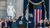 Donald Trump habla tras prestar juramento durante la ceremonia de investidura como el 47.º presidente de Estados Unidos, en Washington, el lunes 20 de enero de 2025.