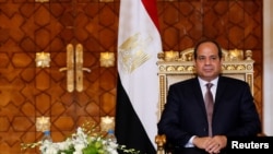 Egypt's President Abdel Fattah al-Sisi attends a signing of agreements ceremony with Sudan at the presidential palace in Cairo, Oct. 5, 2016.