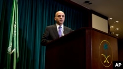 Duta Besar Arab Saudi untuk AS Adel al-Jubeir di Kedutaan Besar Arab Saudi di Washington (25/3). (AP/Carolyn Kaster)
