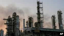 Unidades de la refinería El Palito cerca de Puerto Cabello, Venezuela, el 29 de enero de 2024.