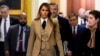 Melania Trump acude al Capitolio a apoyar ley contra la violencia en internet