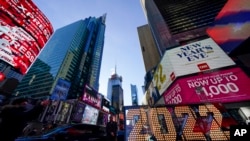 纽约时报广场的2022年标识。(2021年12月20日)