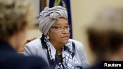 Ellen Johnson Sirleaf participe à une conférence à Monrovia, Liberia, le 12 octobre 2017. 