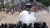 El enfrentamiento entre la policíqa y los manifestantes en el pueblo de Nochixtlán, México dejó un saldo de ocho muertos y más de 100 heridos.
