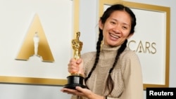  Chloe Zhao