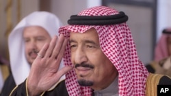 ملک سلمان پادشاه جدید عربستان سعودی چند روز پیش از رسیدن به سلطنت - ۶ ژانویه ۲۰۱۵