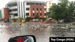 En images : au moins 44 morts dans des inondations à Kinshasa