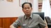 រូបឯកសារ៖ លោក ជា សុផារ៉ា រដ្ឋមន្ត្រីនៃក្រសួងរៀបចំដែនដី នគរូបនីយកម្ម និងសំណង់ នៅឯការិយាល័យរបស់លោក ក្នុងរាជធានីភ្នំពេញ កាលពីថ្ងៃទី១ ខែកក្កដា ឆ្នាំ២០១៦។ (ហ៊ាន សុជាតា/VOA)