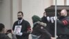 Стотици луѓе на погребот на Навални во Москва и покрај силното полициско присуство