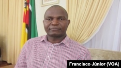 À 47 ans, Daniel Chapo est le premier candidat présidentiel du Frelimo à être né après l'indépendance du Portugal en 1975.