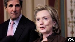 Clinton se dirigirá a Kirguizistán, donde tiene previsto reunirse con el presidente Roza Otunbayeva y revisar el desarrollo de su política.